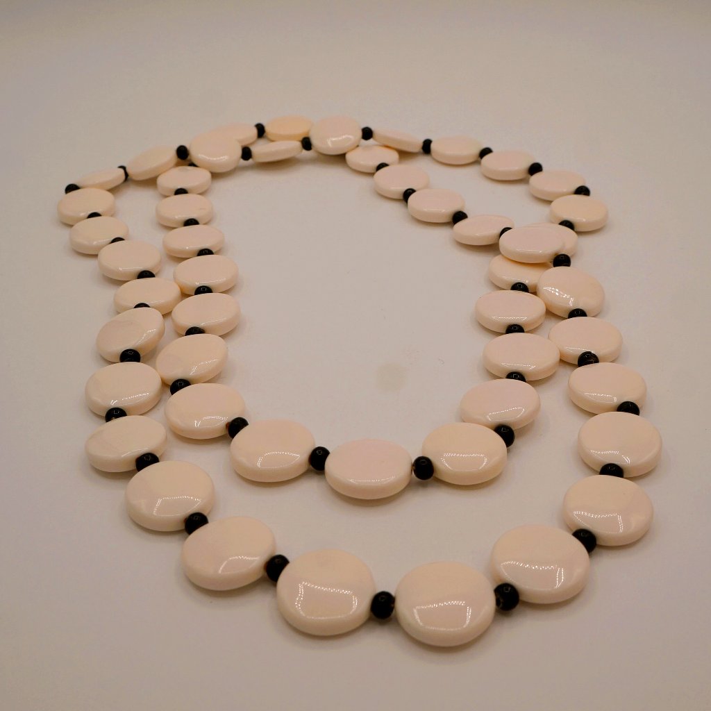 Vintage Cream Discs And Black Bead Long Necklace 52 Inch 59$